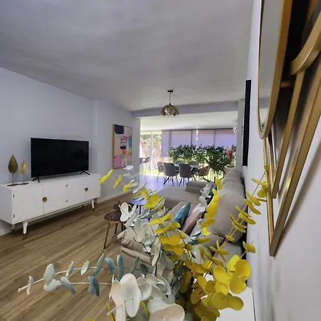 Ansa - Cabopino, - Garden Level Lägenhet *